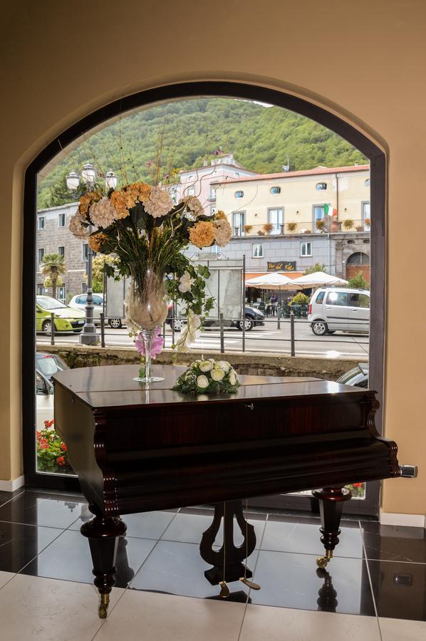 Roccamonfina Palace Hotel المظهر الخارجي الصورة
